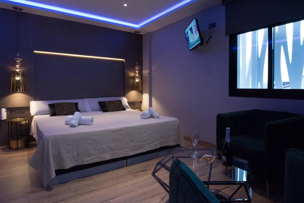 Daos Suites & Terrace Марбелья Экстерьер фото
