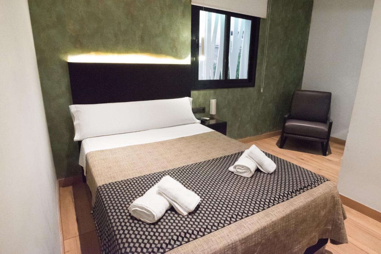 Daos Suites & Terrace Марбелья Экстерьер фото