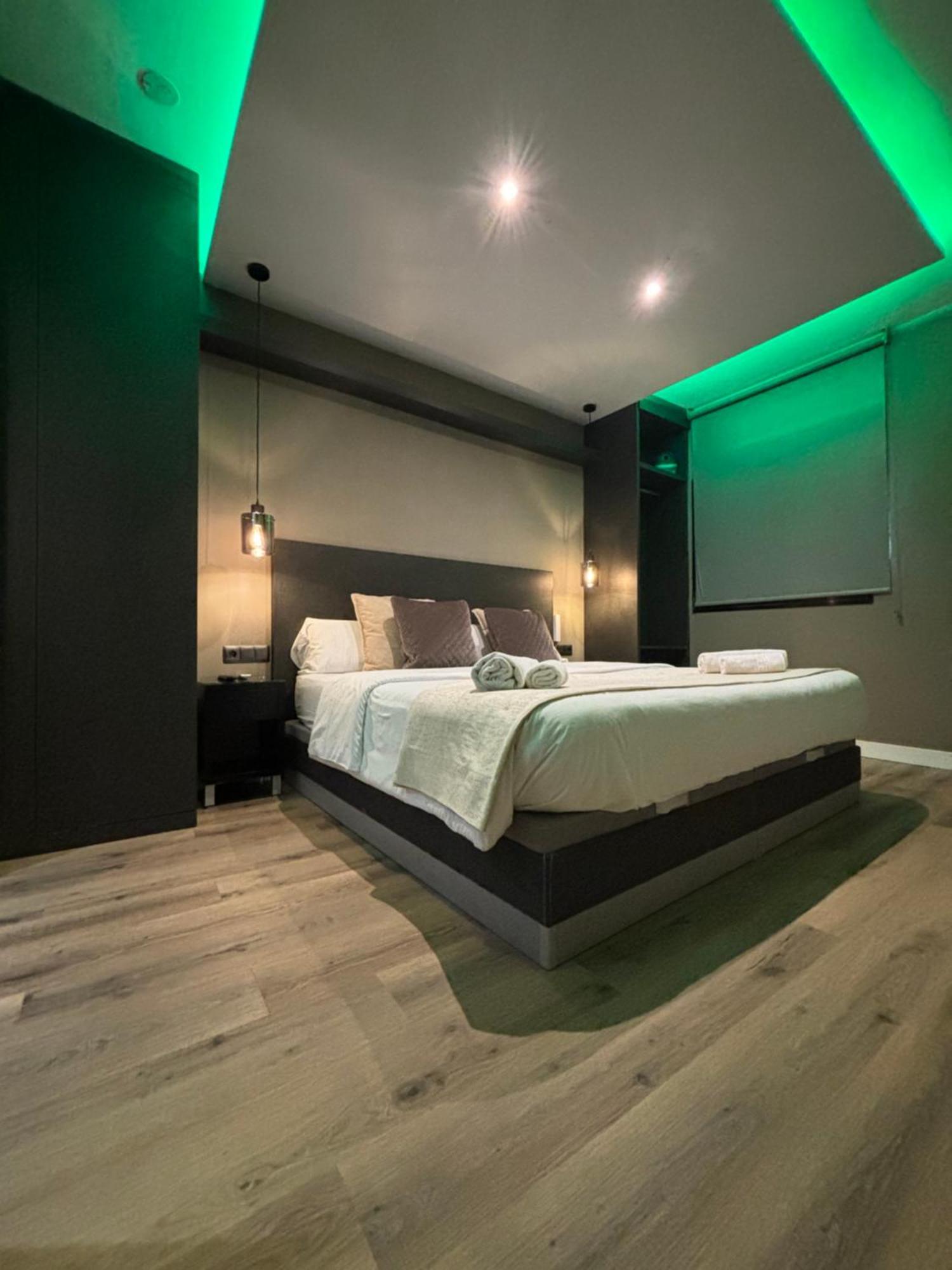 Daos Suites & Terrace Марбелья Экстерьер фото