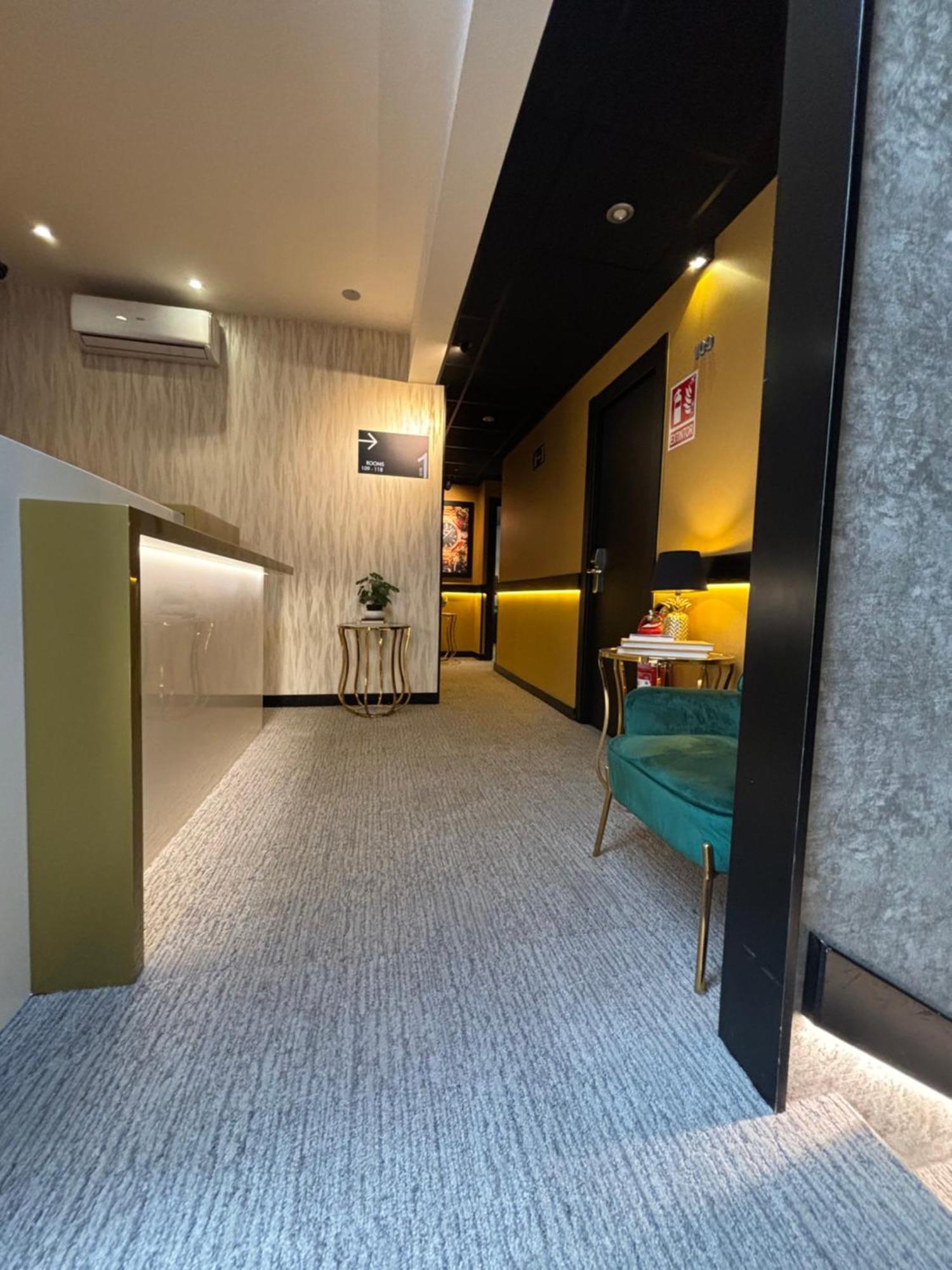 Daos Suites & Terrace Марбелья Экстерьер фото